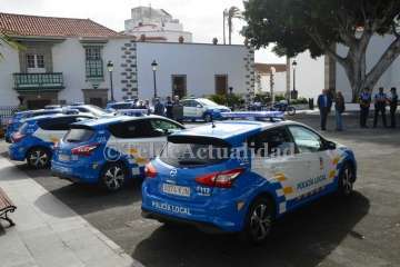 Presentación de los nuevos vehículos de la Policía Local de Telde (Foto TA)